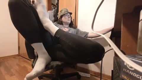 Snapshot of sluttywolfboi chatting on April 3, 2026, 1:14 am sluttywolfboi online show from April 3, 2026, 1:14 am