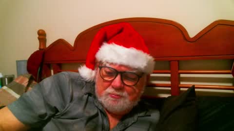 Snapshot of slydevil_sc chatting on December 17, 2024, 8:01 am Sly online show from December 17, 2024, 8:01 am