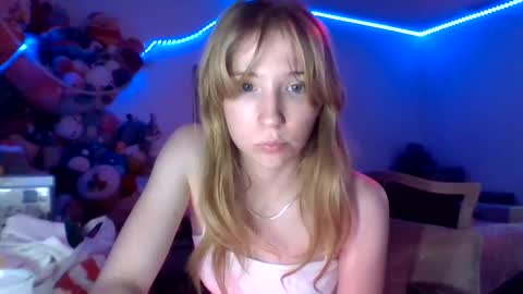 sm0keprincesspeach online show from December 31, 2024, 1:04 am