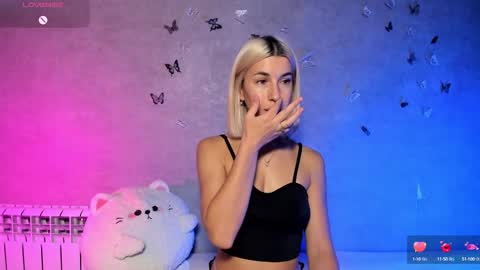 Melani online show from September 21, 2025, 3:13 pm