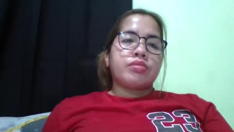 Snapshot of small_boobs59 chatting on January 28, 2025, 10:02 am Lovewella online show from January 28, 2025, 10:02 am