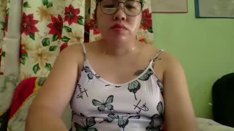 Lovewella online show from November 17, 2025, 12:38 am