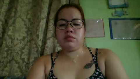 Lovewella online show from May 9, 2026, 2:39 am