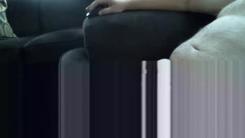 small_weener18 online show from December 1, 2024, 6:08 pm