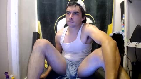 Snapshot of small_wood21 chatting on December 3, 2024, 5:20 am small wood21 online show from December 3, 2024, 5:20 am