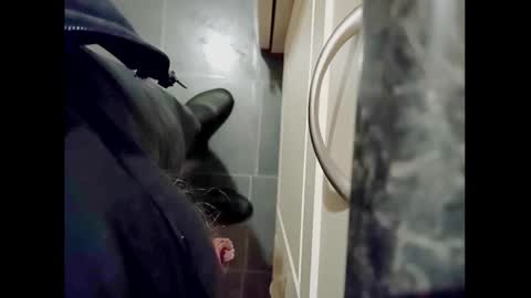 Small Hairy Uncut online show from January 3, 2025, 11:01 pm