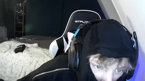 Snapshot of smallsletters chatting on February 4, 2025, 10:13 pm Jack online show from February 4, 2025, 10:13 pm