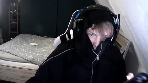 Snapshot of smallsletters chatting on February 6, 2025, 9:17 pm Jack online show from February 6, 2025, 9:17 pm