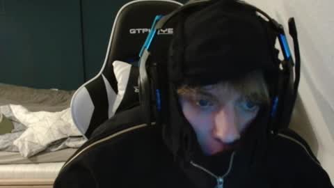 Snapshot of smallsletters chatting on February 12, 2025, 10:26 pm Jack online show from February 12, 2025, 10:26 pm