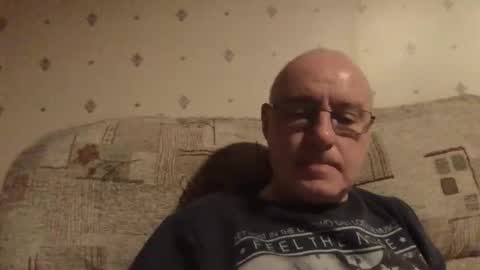 Snapshot of smallsteve562 chatting on September 25, 2025, 10:13 pm Steve online show from September 25, 2025, 10:13 pm