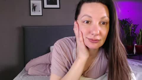 Anna no bbbbybybbabebyy just Anna. And dont call me mom please. online show from March 7, 2025, 5:08 am