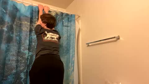 smalltshbigtits online show from January 15, 2026, 10:42 am