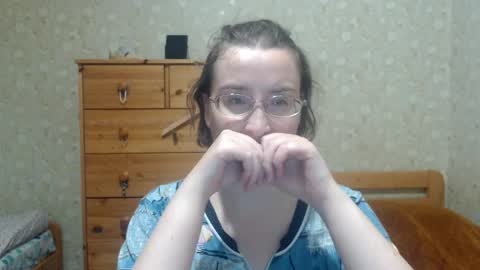 smart_rose online show from October 11, 2025, 2:04 pm