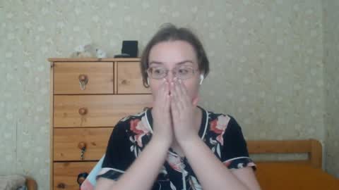 smart_rose online show from April 4, 2026, 12:35 pm