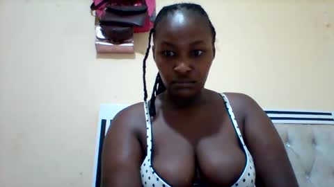 Snapshot of smartqueen1 chatting on January 10, 2025, 1:32 am Katerina online show from January 10, 2025, 1:32 am