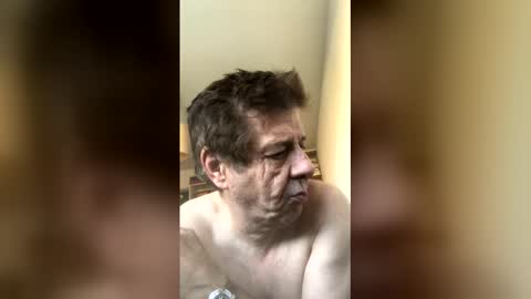 smelycat3046 online show from April 26, 2026, 5:21 pm