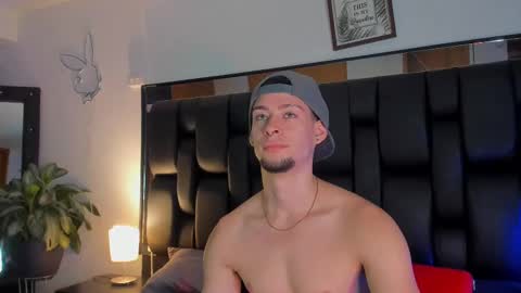 Snapshot of smiith_jade chatting on September 11, 2025, 10:32 pm Jade Smiith online show from September 11, 2025, 10:32 pm