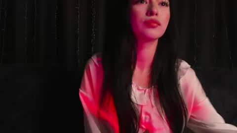 Snapshot of smilesviktoria chatting on June 18, 2026, 9:30 pm Victoria online show from June 18, 2026, 9:30 pm
