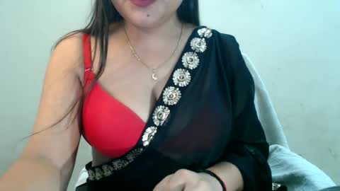 Snapshot of smiley_queen99 chatting on July 1, 2026, 10:50 am smiley online show from July 1, 2026, 10:50 am