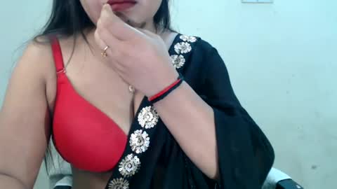 Snapshot of smiley_queen99 chatting on July 11, 2026, 1:30 am smiley online show from July 11, 2026, 1:30 am