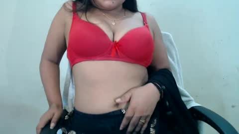Snapshot of smiley_queen99 chatting on July 19, 2026, 3:21 am smiley online show from July 19, 2026, 3:21 am