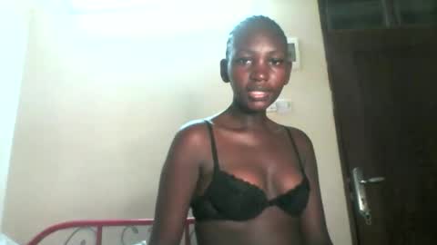 smileykesh online show from November 18, 2025, 5:56 am