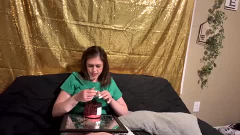 Smiley Mylie online show from February 28, 2025, 4:21 am