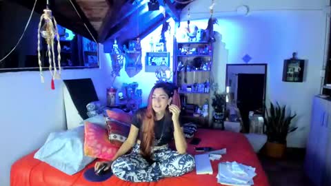 SmilingSalor online show from November 12, 2025, 4:35 am