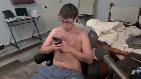 smilingwanker online show from February 26, 2025, 6:37 am