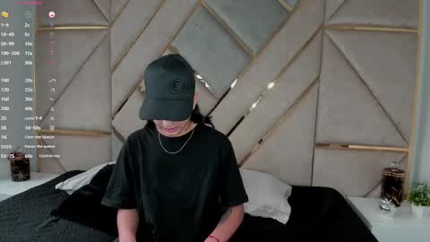 Snapshot of smithjay_ chatting on December 12, 2024, 12:44 pm Smith Jay online show from December 12, 2024, 12:44 pm