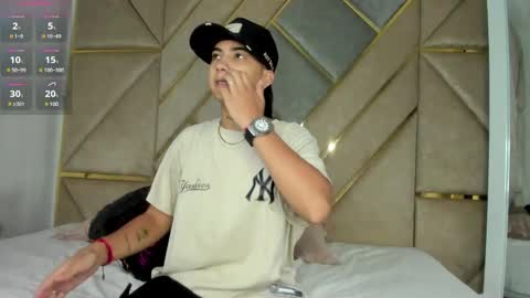 Snapshot of smithjay_ chatting on March 4, 2025, 12:22 pm Smith Jay online show from March 4, 2025, 12:22 pm