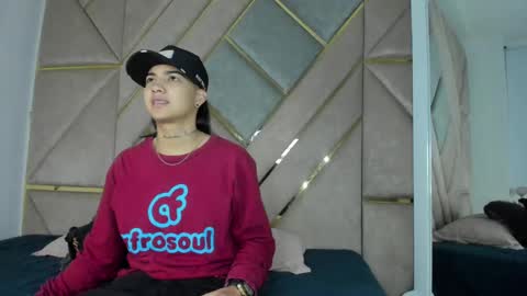 Snapshot of smithjay_ chatting on March 5, 2025, 12:33 pm Smith Jay online show from March 5, 2025, 12:33 pm