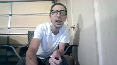 smoke-4-me online show from October 1, 2025, 8:31 am