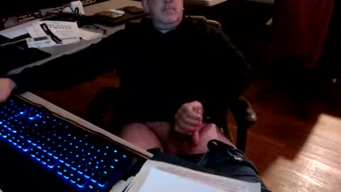 smly online show from November 18, 2025, 11:37 pm