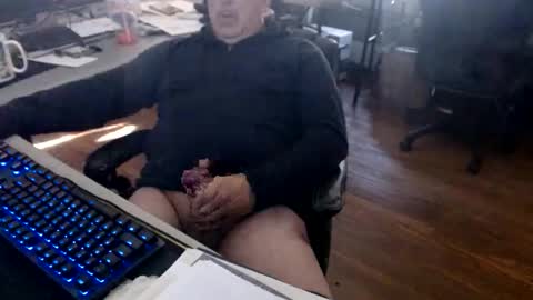 Snapshot of smly chatting on April 18, 2026, 1:15 pm smly online show from April 18, 2026, 1:15 pm