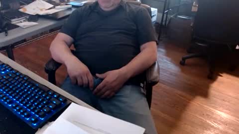 Snapshot of smly chatting on June 6, 2026, 3:17 pm smly online show from June 6, 2026, 3:17 pm