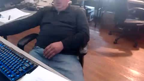 Snapshot of smly chatting on June 19, 2026, 3:49 pm smly online show from June 19, 2026, 3:49 pm