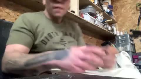 Snapshot of smoke4daddy chatting on February 19, 2025, 6:44 am Smoke4Daddy online show from February 19, 2025, 6:44 am