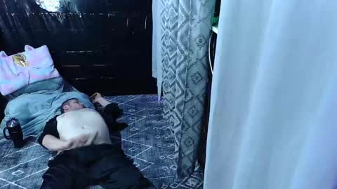 love bug online show from December 22, 2025, 8:00 am