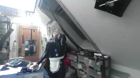 smokeslut365 online show from September 30, 2025, 8:03 pm