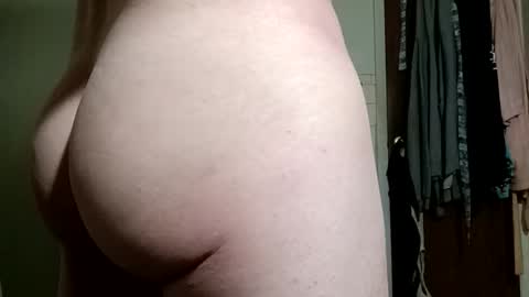 Snapshot of smokewagon22 chatting on October 30, 2025, 9:00 am smokewagon22 online show from October 30, 2025, 9:00 am