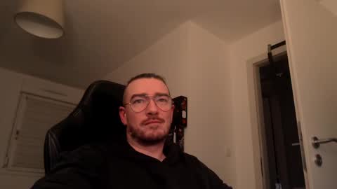 Snapshot of smoothie987987 chatting on January 14, 2025, 9:41 pm AllDayIDream online show from January 14, 2025, 9:41 pm