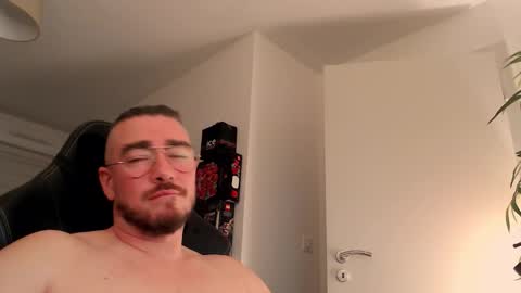 Snapshot of smoothie987987 chatting on October 23, 2025, 9:13 pm AllDayIDream online show from October 23, 2025, 9:13 pm