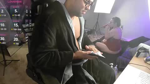 Smoothj2011 online show from September 28, 2025, 7:47 am