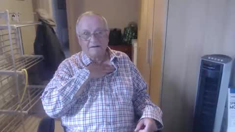 smoothmutton online show from October 20, 2025, 1:11 pm