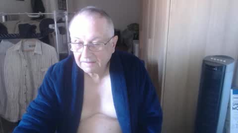 smoothmutton online show from October 25, 2025, 9:17 am