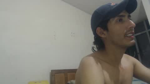 snackontime19 online show from October 1, 2025, 5:13 am