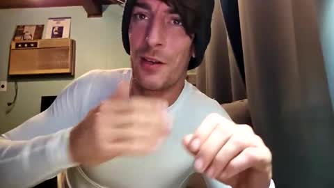 Snackyyyy online show from February 18, 2026, 1:34 am