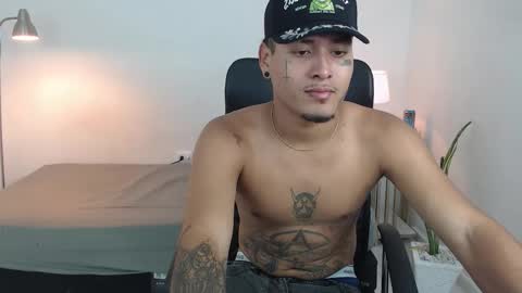 snak_master1 online show from September 13, 2025, 3:01 pm