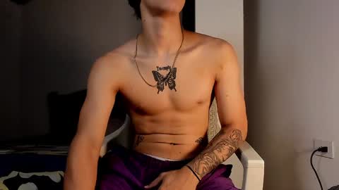 Snapshot of snakebutterfly chatting on December 22, 2024, 6:49 am snakebutterfly online show from December 22, 2024, 6:49 am